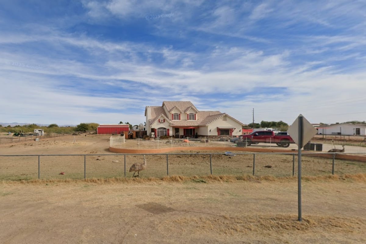 hoodline.com - Aisha Khan - San Tan Valley Farm Hayden Acres Floods, Neighbors Help