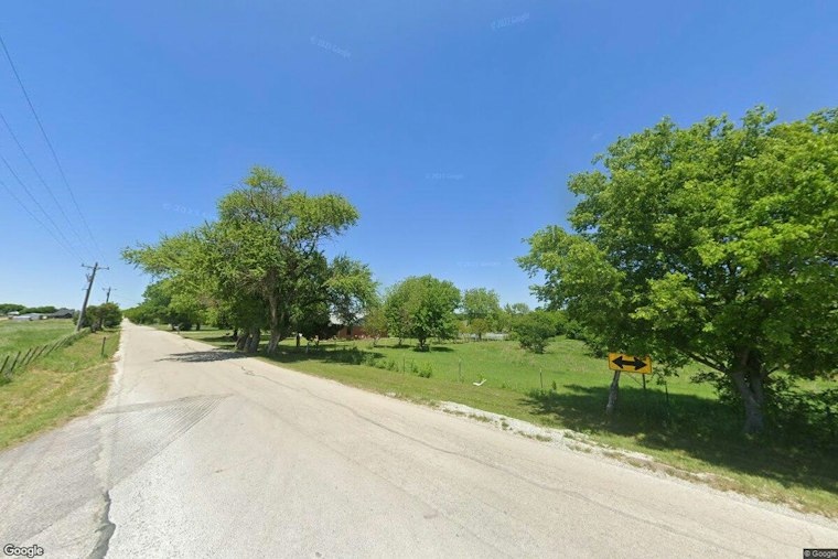 Sanger ISD Bus Overturns in Denton County, One Student Killed; Cause Unclear