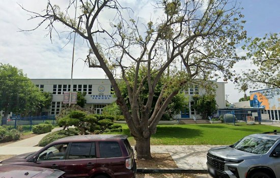 Santa Monica-Malibu Parents Demand Crackdown on Classroom Screens, Not Just Phones