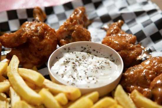 Sauce N' Bone Set to Bring Flavor-First Wings to Justin Plaza in Jacksonville