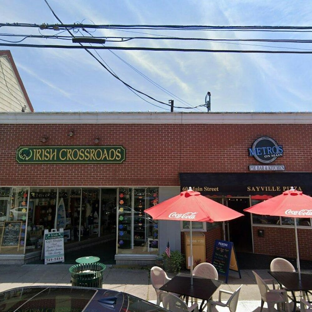 Sayville's Metros on Main Closes for Good After 65 Years on Main Street