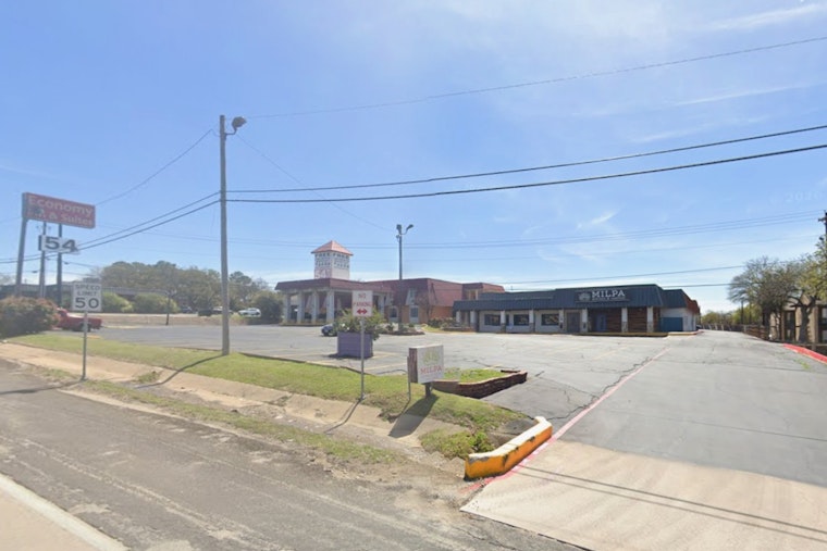 Scarvelli's Italian Restaurant Fills Milpa's Old Denton Spot on I-35E