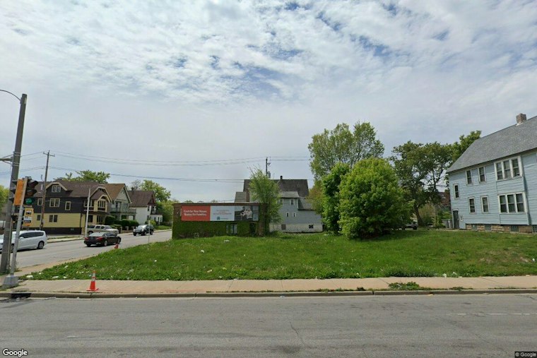 School Bus Slams Into Milwaukee Squad Car, Injuring Two Officers and Two Others