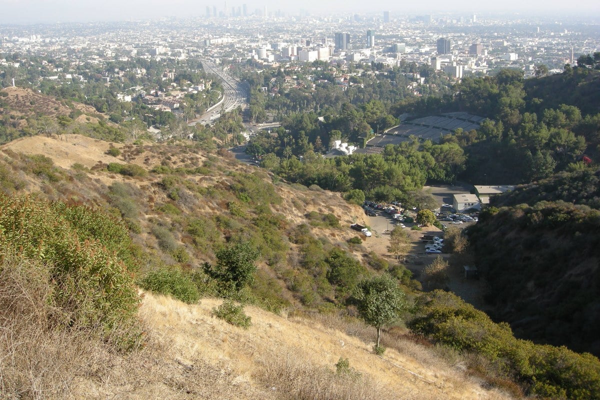 Shooting Victim Flees Universal City Overlook, Found on La Castana Drive
