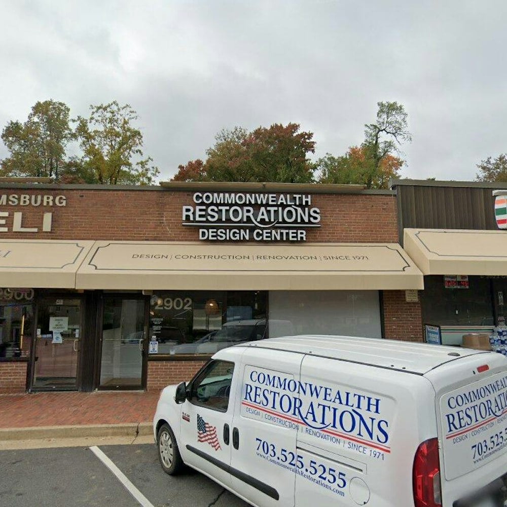 Singha Thai Opens in Williamsburg Shopping Center, Arlington's Only Retail Property North of Lee Highway