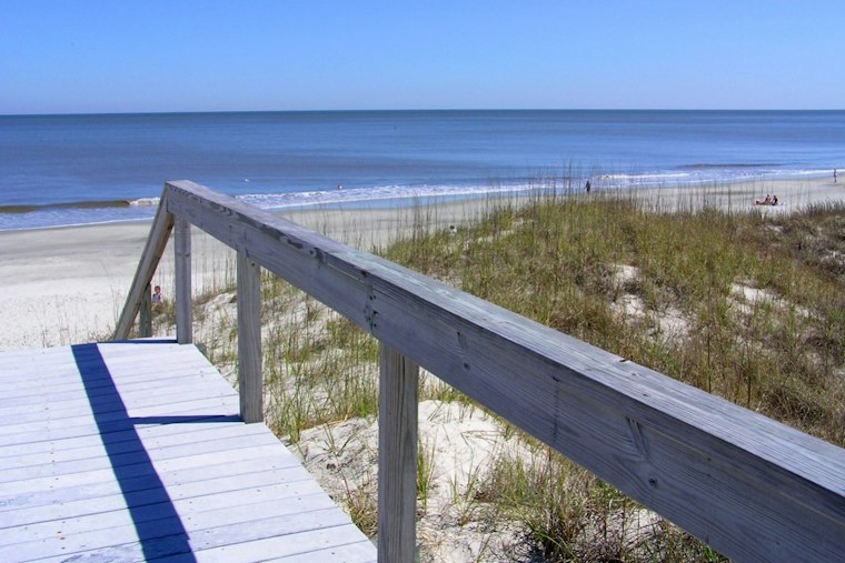 Small Plane Crashes Into Marsh Off Jekyll Island, Pilot Survives