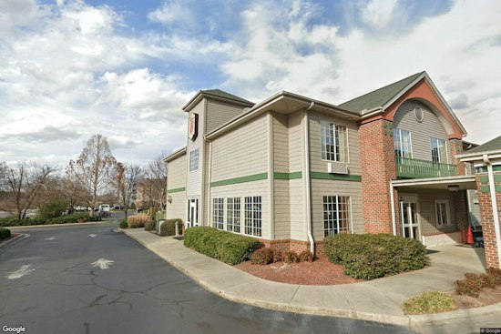 Mother Accused of Leaving Children Alone at Motel During Delivery Run