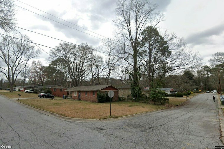 Smoke Alarm Alerts Atlanta Homeowner During Blaze