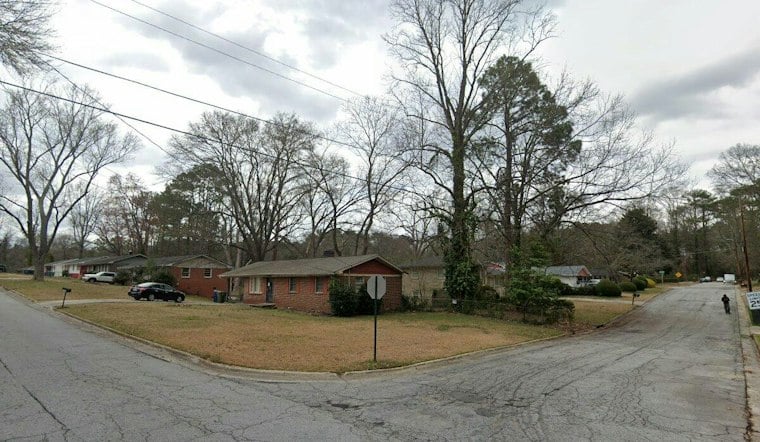 Smoke Alarm Alerts Atlanta Homeowner During Blaze
