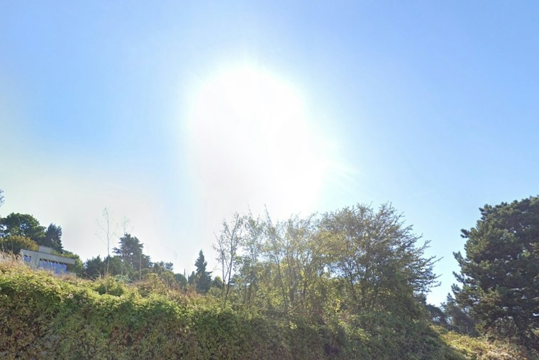 Soak It In, Seattle: One Last Mild Day Before Rain Train Rolls In