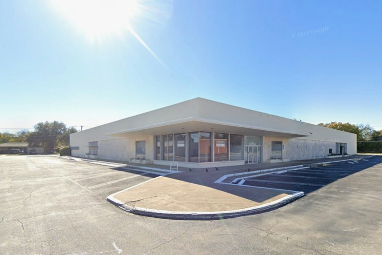Sola Salon Studios Plants 52-Suite Flagship Near TCU, Eyes Spring 2027