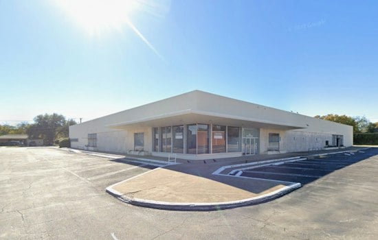 Sola Salon Studios Plants 52-Suite Flagship Near TCU, Eyes Spring 2027
