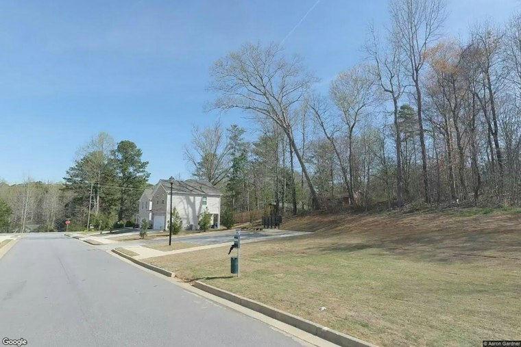 South Fulton Gunfire Reports Lead Police to Man's Body in Wooded Area