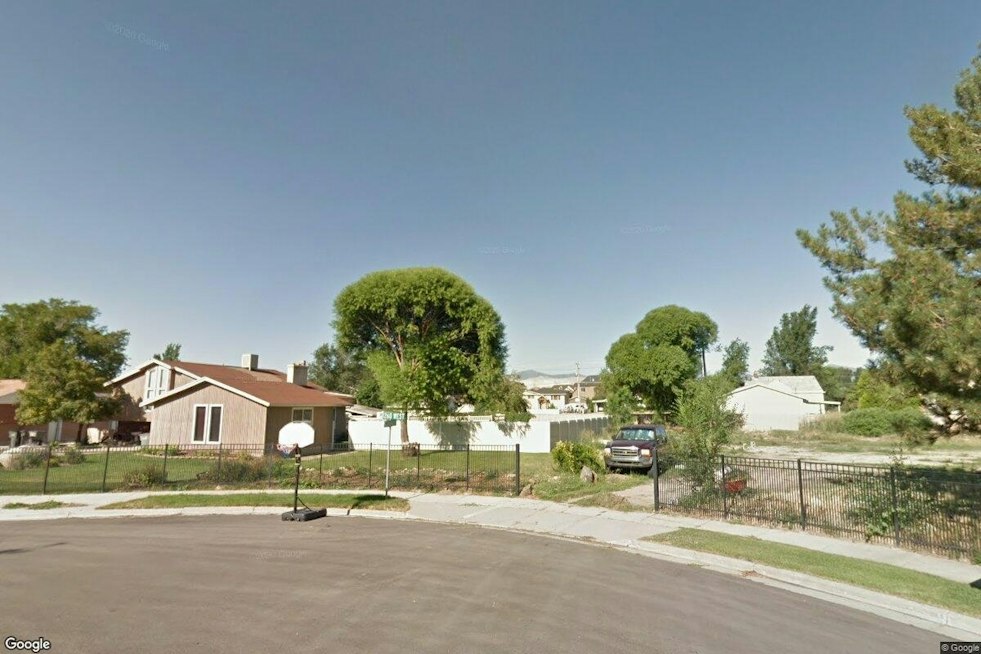 South Jordan Man Arrested After Allegedly Strangling Woman, Brandishing Weapon