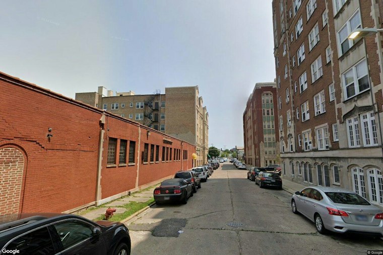 South Shore Gunman Kills Man, 42, Wounds Teen Boy on East 71st Place