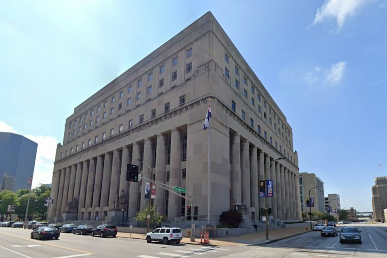 St. Louis Men Recruited Homeless People to Cash $3.4 Million in Stolen Checks