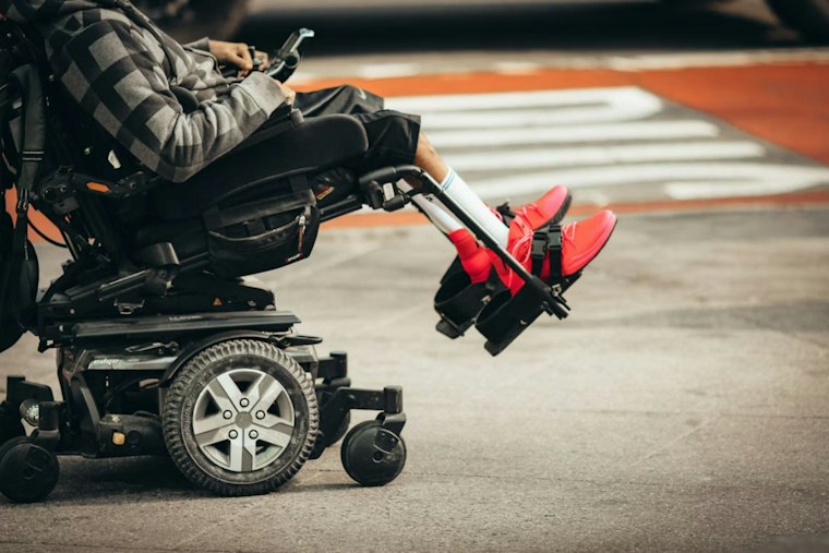 St. Louis Toddler With Rare Bone Disease Gets Free 3D-Printed Wheelchair