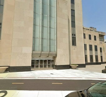 St. Paul Weighs $15 Cigarette Floor, Following Minneapolis's Lead
