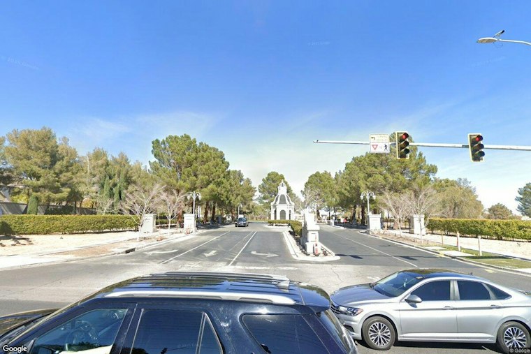 Stolen Car Suspect Rams Metro Cruisers in Las Vegas, Officer Fires Round