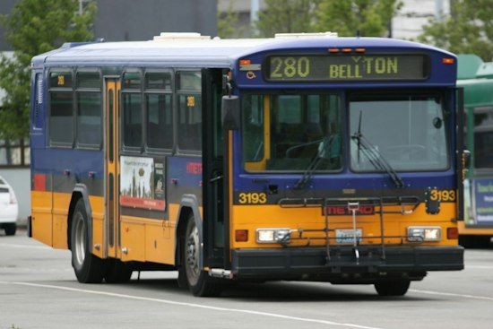 Stolen SUV Driver Dies Slamming Into Metro Bus Near Kent, Riders Hurt