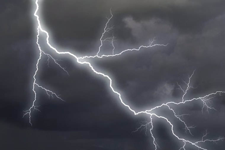 Storm Shift: Houston Swelters as Flood Fears Move North and East