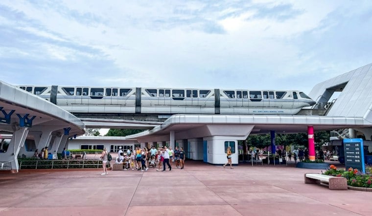 Stormy Weather Traps Disney Monorail Riders 90 Minutes Near EPCOT