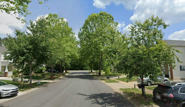 Structure Fire Hits Oasis Lane, Engine 21 on Scene