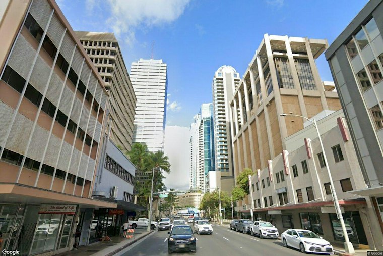 Sunny Skies, Dangerous Nolo Swell Pound Waikiki and Honolulu’s South Shore