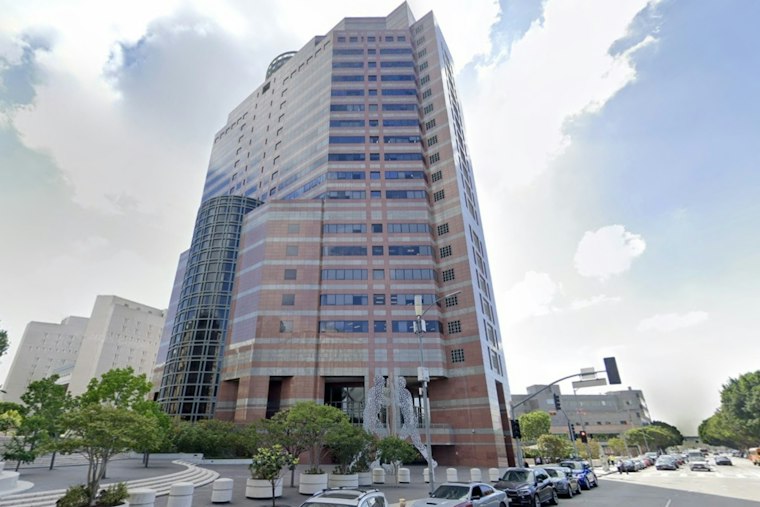 Suspicious Device Near LA Federal Building Shuts Roads, Halts Metro A Line