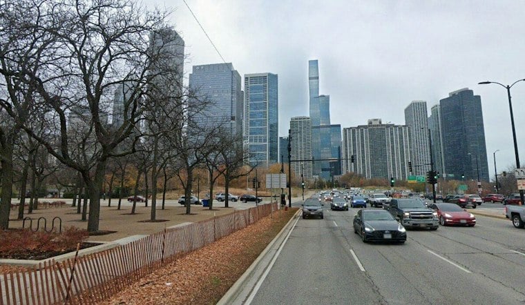 SUV Plows Into Two Pedestrians in Downtown Chicago, Driver Vanishes East