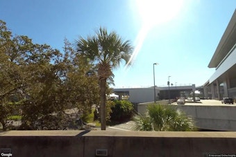 Tampa Airport Screeners Crack Open Bat-Shaped Flashlight, Find Hidden Knife