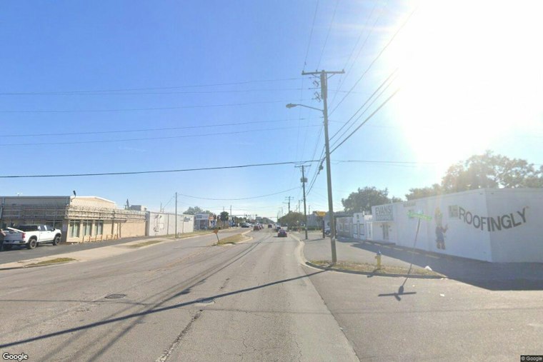 Tampa Fugitive Strikes School Bus Before Pursuit Begins