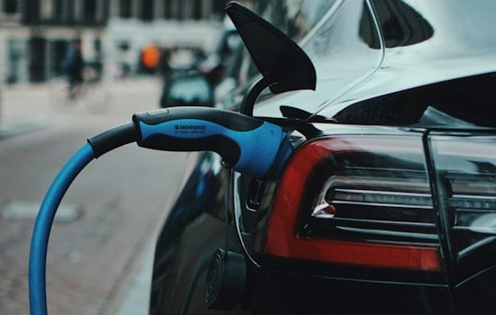 Tesla Opens Mass. Pike, I-95 Chargers to All EVs After State Plan Stalls