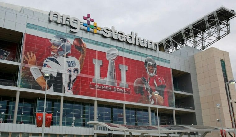 Texans Bring Back Red Socks, Retro End Zones to Honor 2002 Win Over Cowboys
