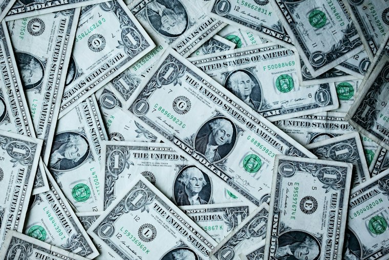 Texas Single-Income Family Needs $72,925 a Year, Study Finds