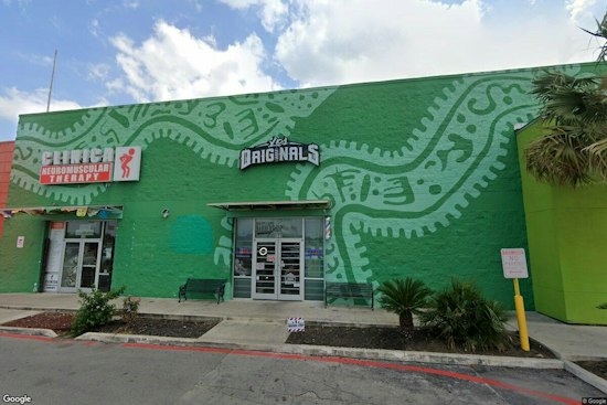 Thief Rams Through Gate, Steals San Antonio's Pizza Papi Food Truck