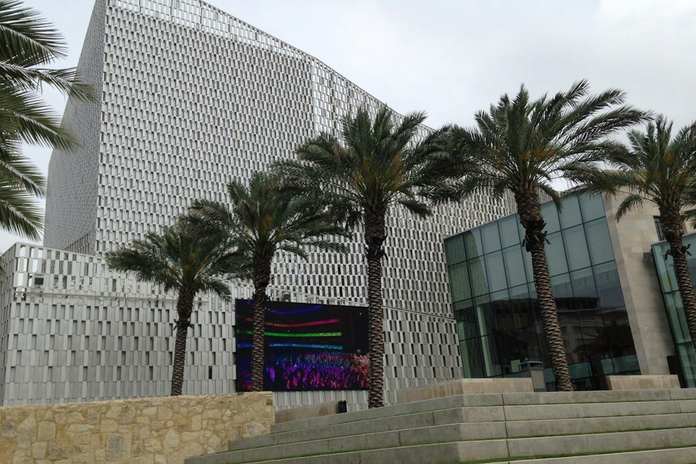 TOSA Presents Strum &amp; Folk at San Antonio's Tobin Center