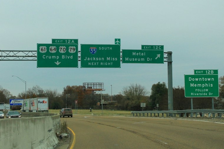 Tractor-Trailer Fire Blocks I-55 Near Memphis, Two Injured