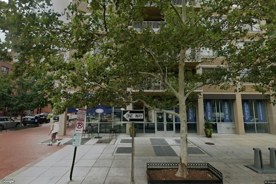 Tropical Smoothie Cafe Opens in Dupont, and the Old Sign Is Gone