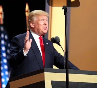 Trump Vows No Golf, 10 Nightly Tele-Townhalls to Save GOP Majority