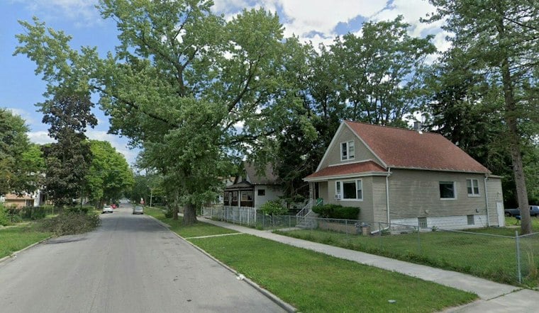 Two Gunmen Shoot 20-Year-Old During West Pullman Home Invasion, Police Say