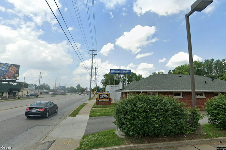 Two Men Killed in Poplar Level Road Crash in Louisville