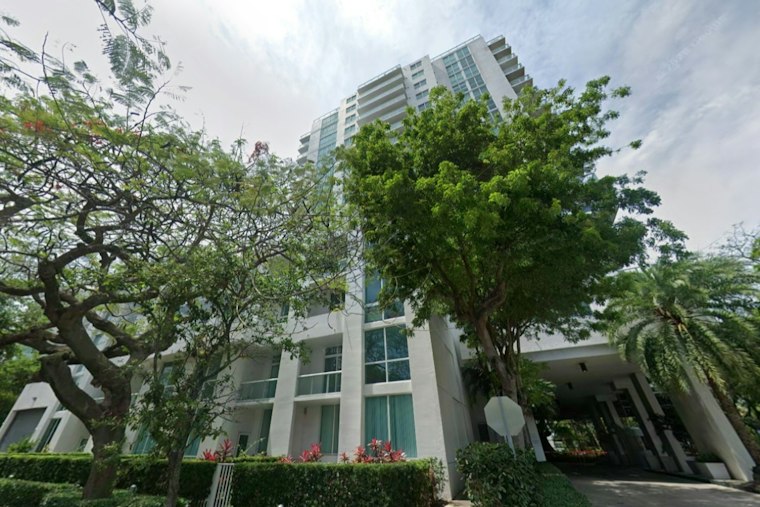 Two Workers Dangle From 23rd Floor After Miami River Scaffold Snaps