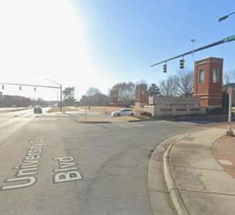 UNC Charlotte Armed Robbery Suspect Sought Near Campus