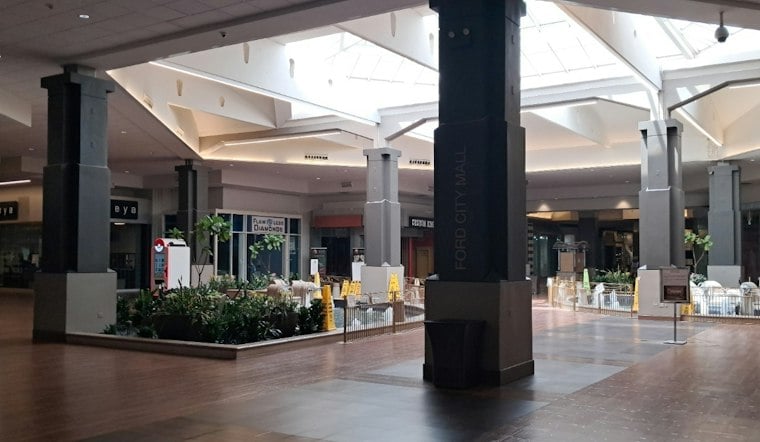 Urban Explorer Says Man Claiming to Be Ford City Mall Guard Struck Him With a Piece of Metal