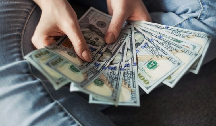 US Household Income Hits Record $87,460, but Poorest Families See No Significant Change