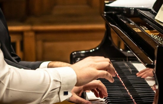 Vanderbilt Piano Duo Opens Blair Season With Four Hands, One Keyboard