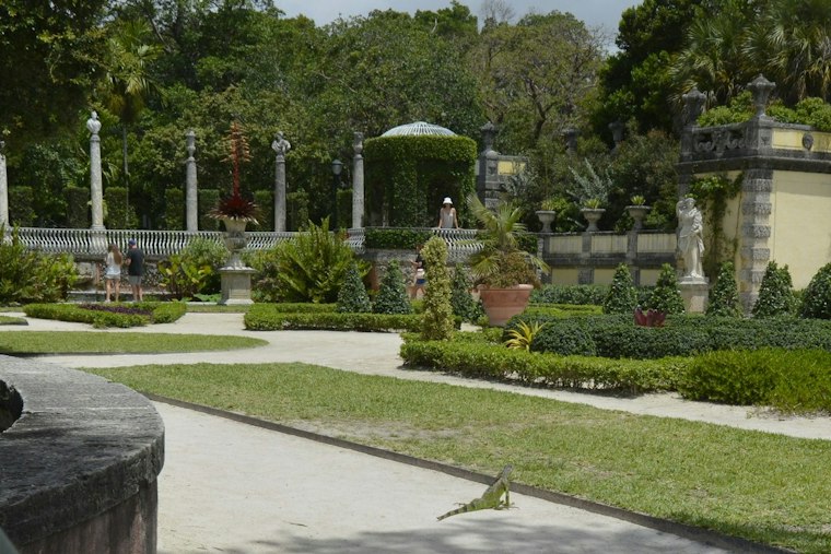 Vizcaya Hopes to Build a Permanent Archive of Quinceañera Stories
