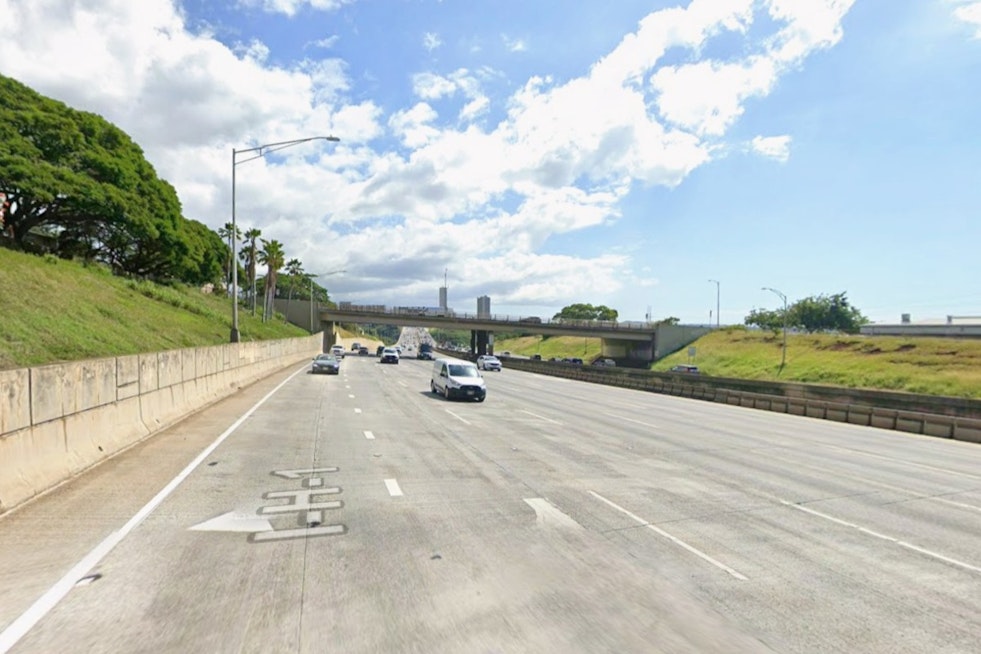 Waimalu H-1 Crash Leaves Motorcyclist Critical After Hitting Stalled Car