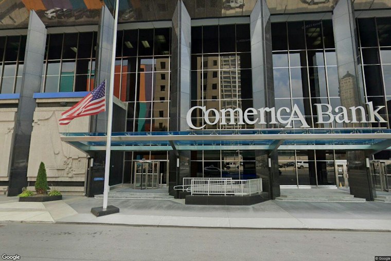 Wayne County Eyes $25M Buy of Old Comerica Tower in Detroit
